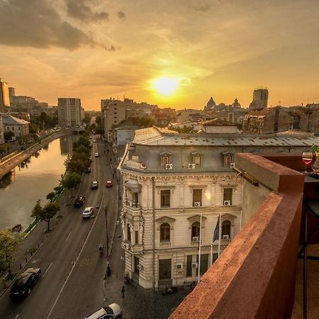 Baroque Splendor: Breathtaking Views & Design Lägenhet Bukarest Exteriör bild