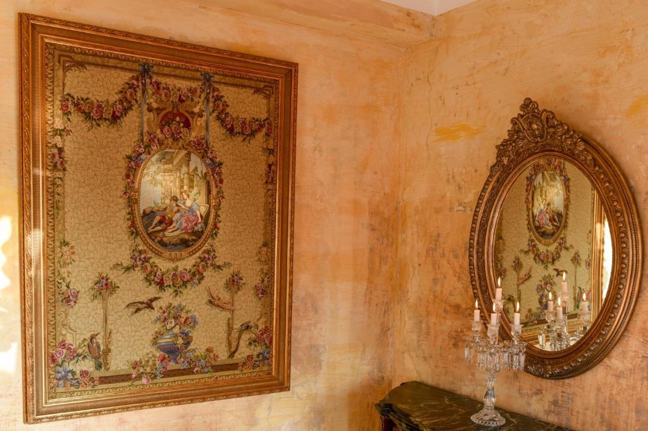 Baroque Splendor: Breathtaking Views & Design Lägenhet Bukarest Exteriör bild