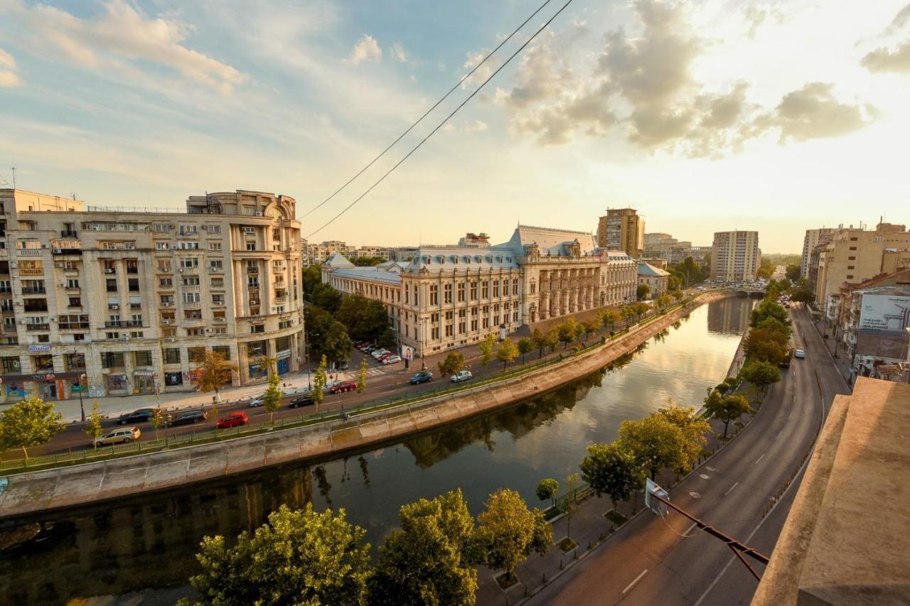 Baroque Splendor: Breathtaking Views & Design Lägenhet Bukarest Exteriör bild